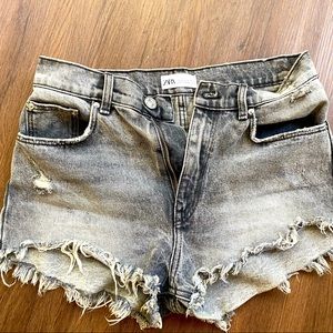 Zara size 4 black/grey shorts